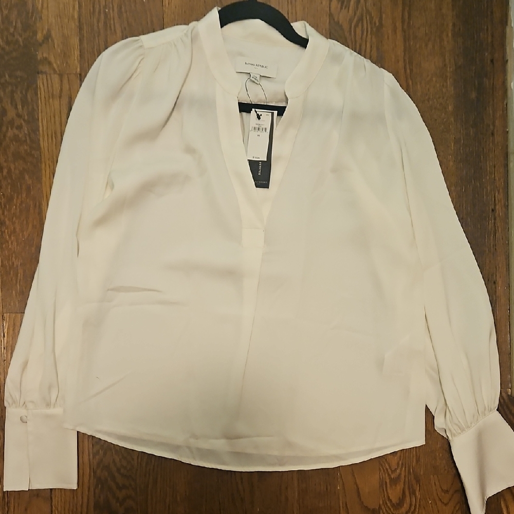 Banana Republic White V-Neck Blouse